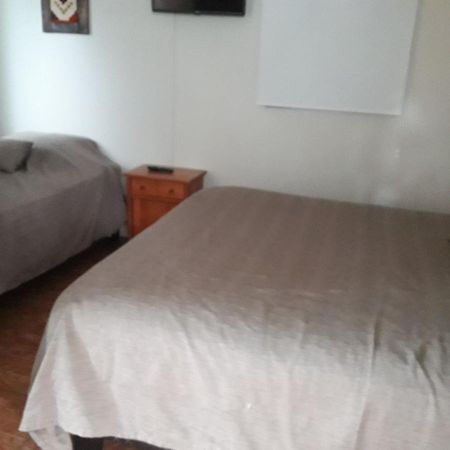 Hospedaje Irma Backpackers Pucón Esterno foto