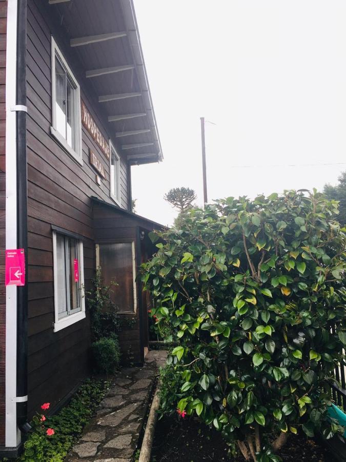 Hospedaje Irma Backpackers Pucón Esterno foto
